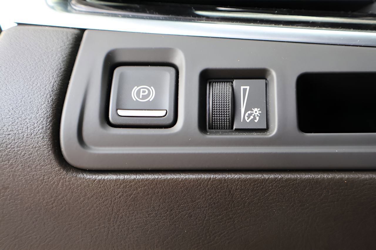 Certified 2023 Cadillac XT6 Premium Luxury image 22