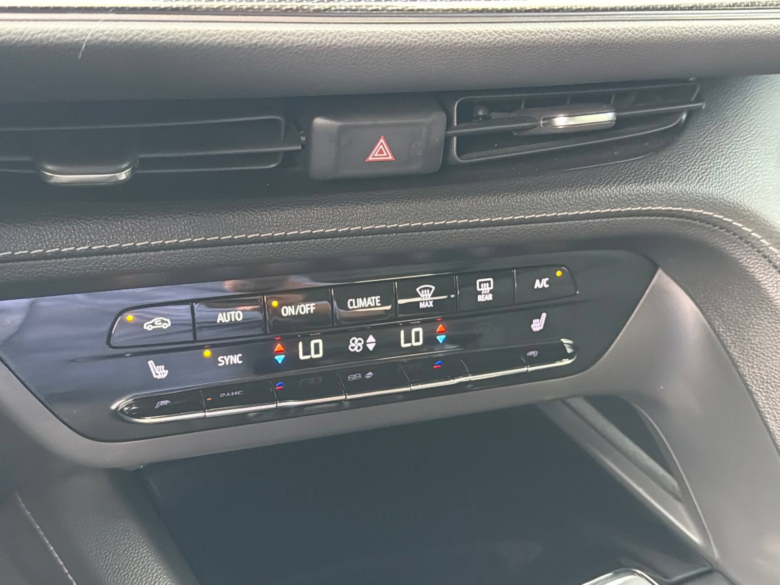 Used 2023 Buick Envision Preferred FWD image 23
