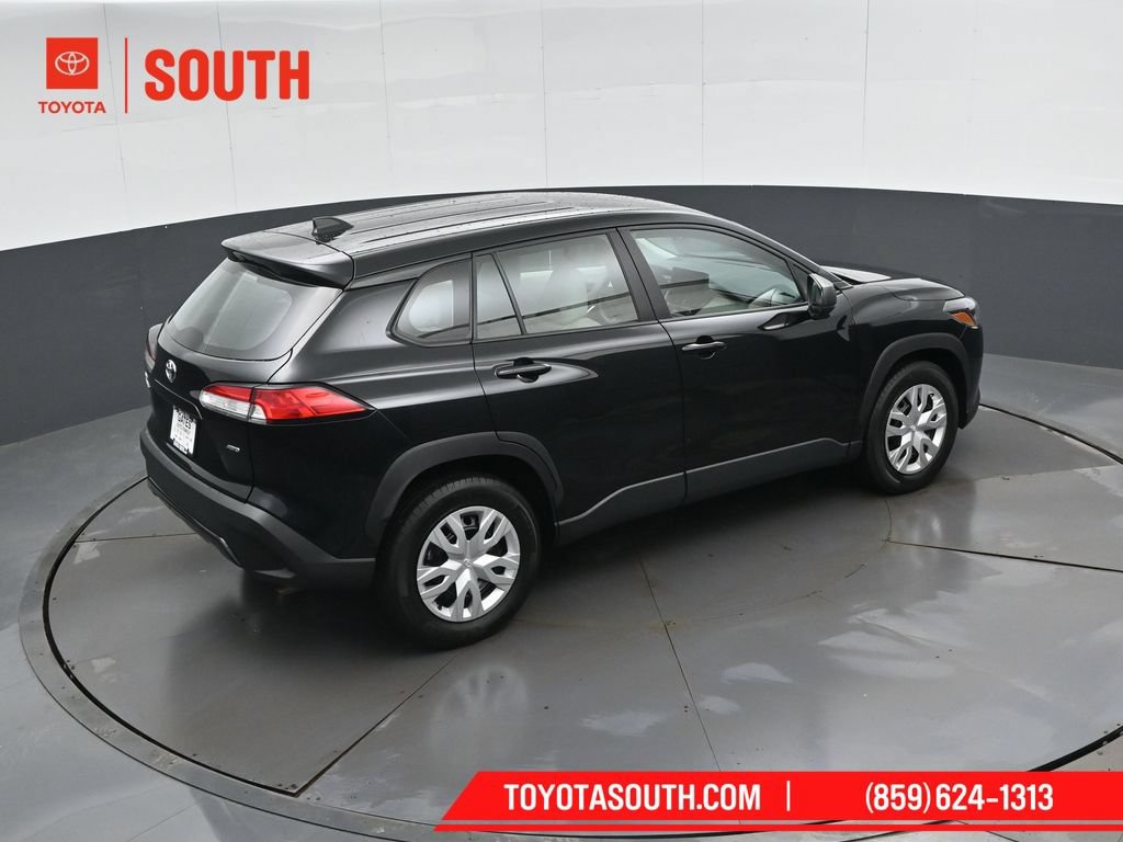 Used 2024 Toyota Corolla Cross L AWD/4WD image 43