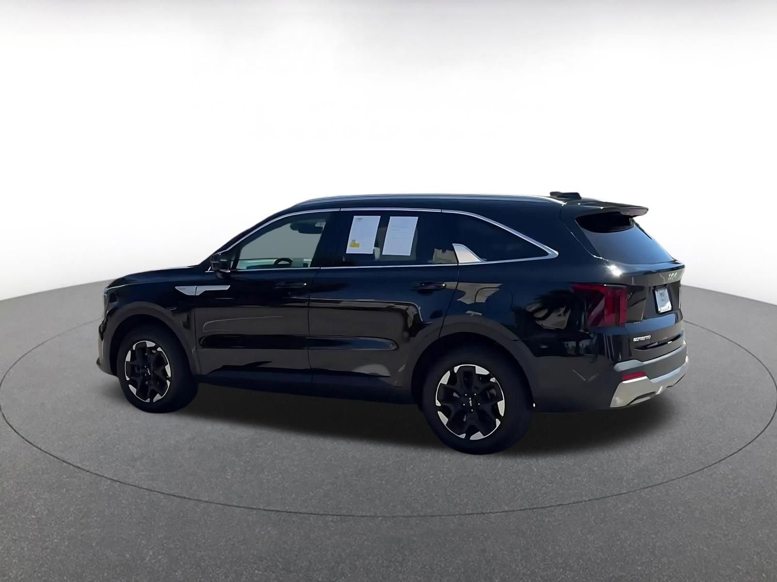 Used 2024 Kia Sorento S AWD/4WD image 11