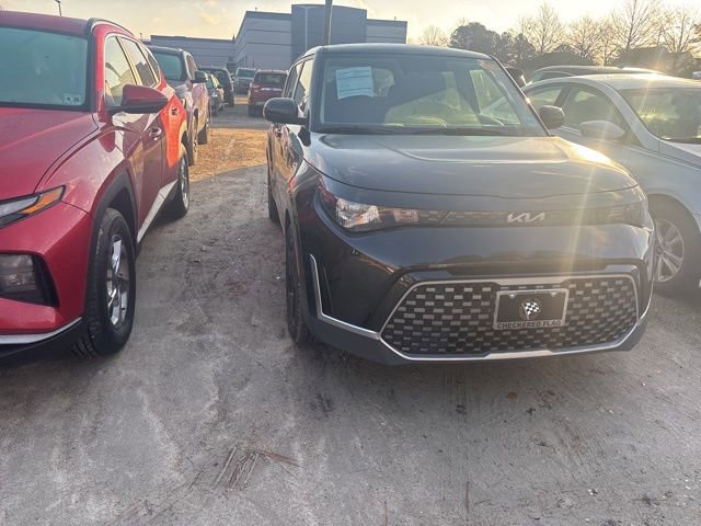 Used 2023 Kia Soul EX image 2