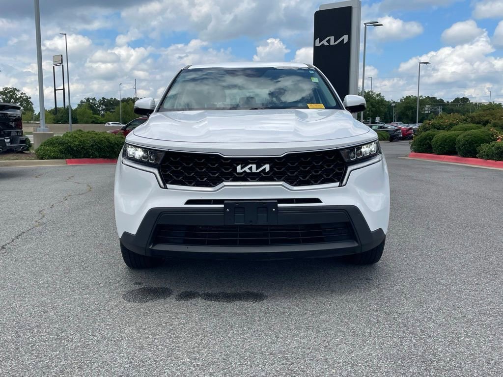Used 2023 Kia Sorento LX AWD/4WD image 2