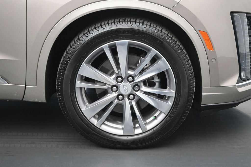 Used 2022 Cadillac XT6 Premium Luxury w/ Technology Package FWD image 27