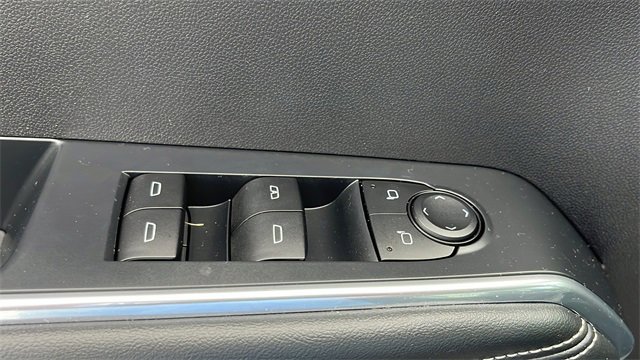 Certified 2025 GMC Acadia Elevation image 12