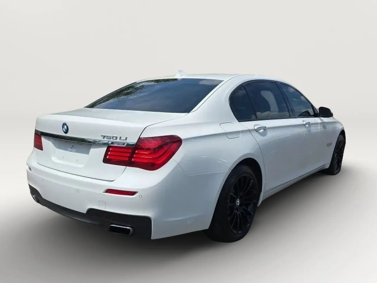 Used 2015 BMW 750Li RWD image 7