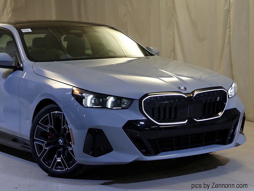 Used 2026 BMW i5 eDrive40 w/ M Sport Package image 2