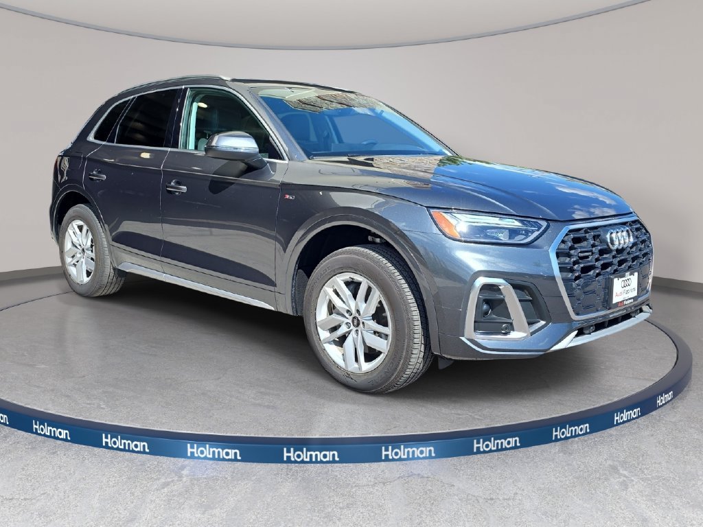 Certified 2023 Audi Q5 2.0T Premium w/ Convenience Package AWD/4WD image 4