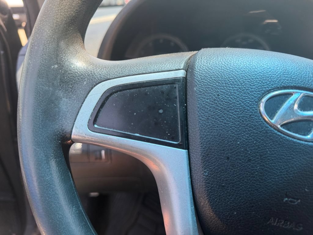 Used 2014 Hyundai Accent GS FWD image 15