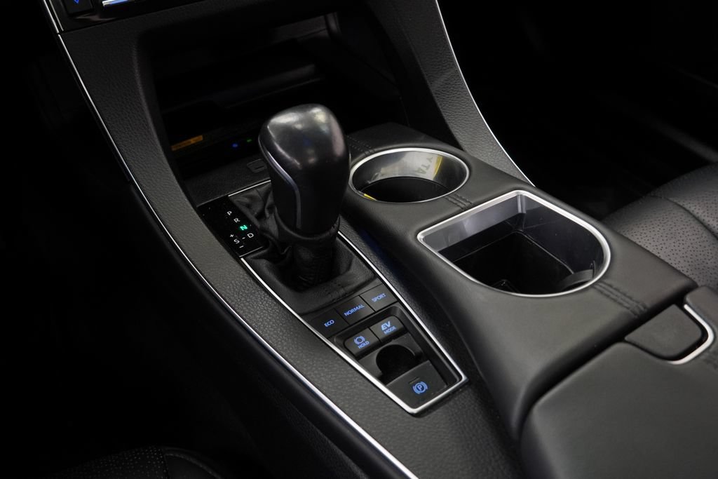 Used 2021 Toyota Avalon Limited w/ Advanced Safety Package FWD image 38