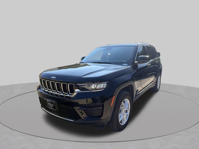 Used 2025 Jeep Grand Cherokee Laredo X w/ Luxury Tech Group I AWD/4WD image 8