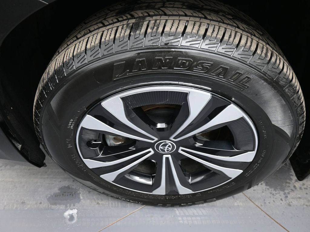 Used 2023 Toyota bZ4X XLE w/ Weather Package image 14