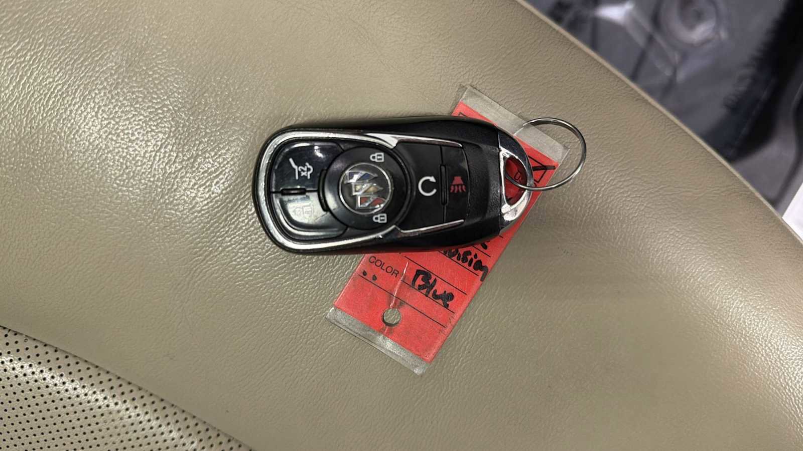 Used 2020 Buick Envision Premium image 32