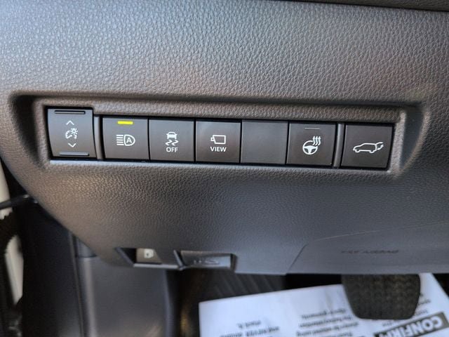Certified 2023 Toyota Venza Limited AWD/4WD image 18