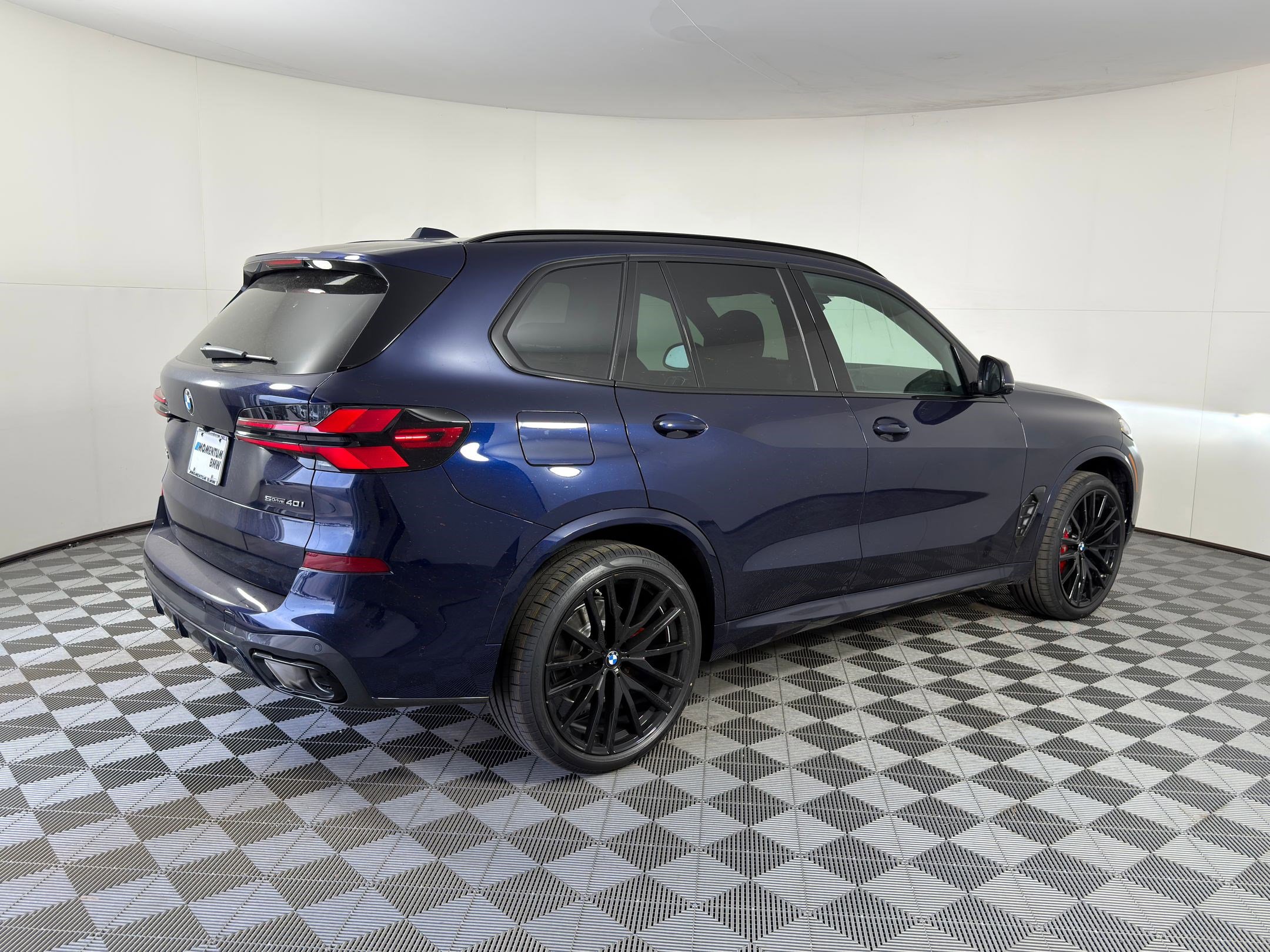 New 2026 BMW X5 sDrive40i w/ M Sport Package image 9