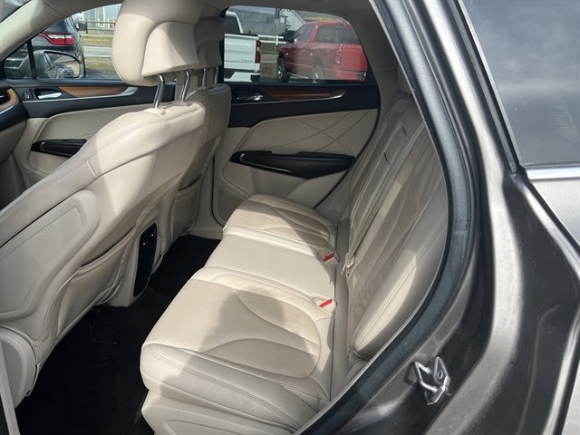 Used 2017 Lincoln MKC Select w/ Select Plus Package FWD image 34