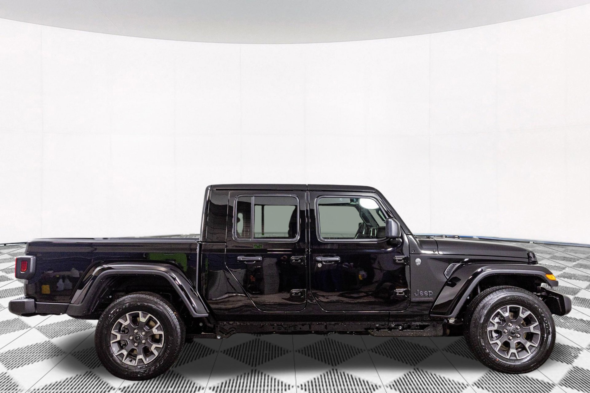 New 2026 Jeep Gladiator Sport AWD/4WD image 13
