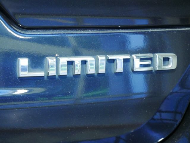 Used 2023 Jeep Grand Cherokee Limited w/ Trailer Tow Prep Group (B) AWD/4WD image 10