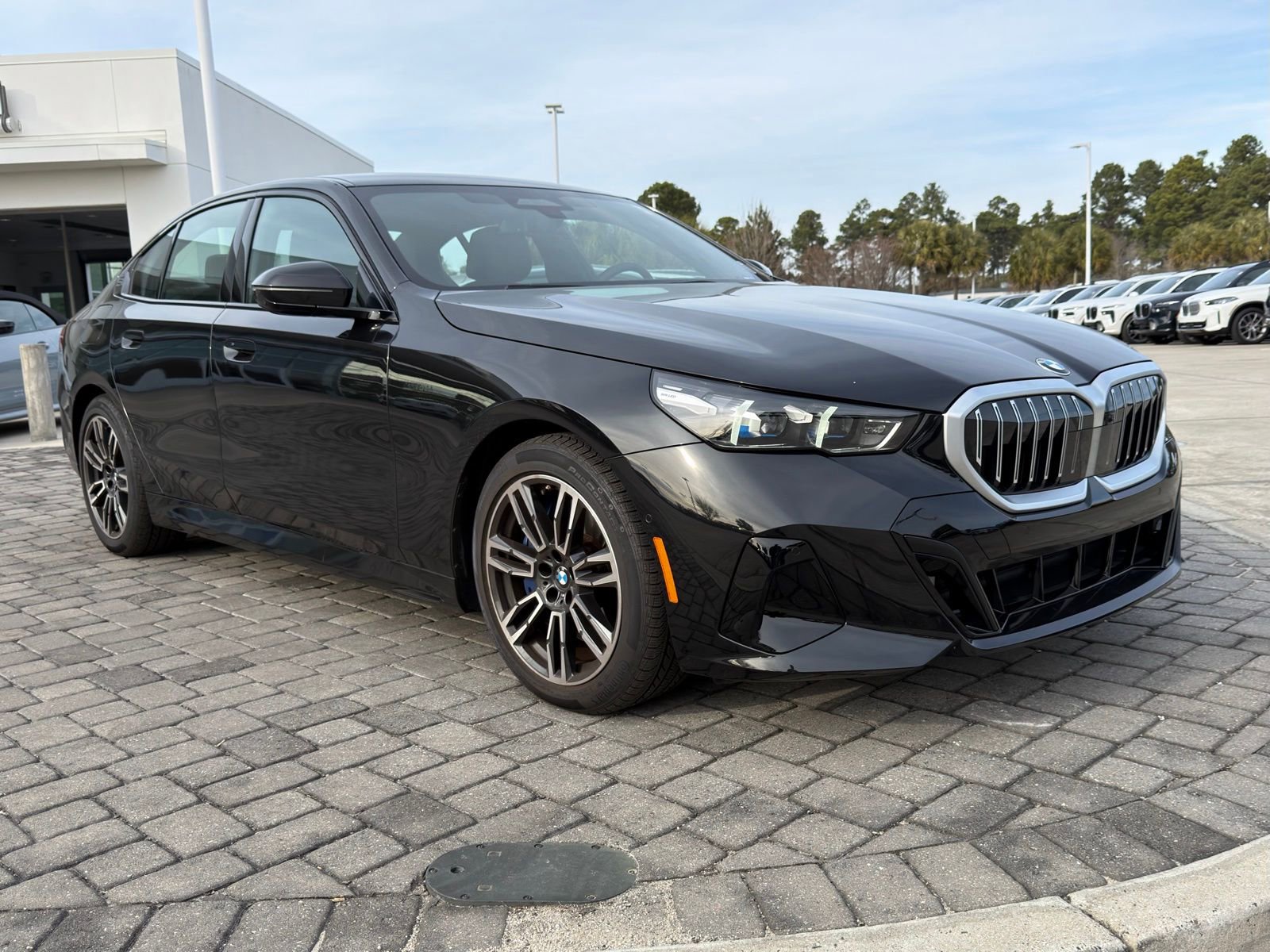 Certified 2025 BMW 540i xDrive w/ M Sport Package image 7