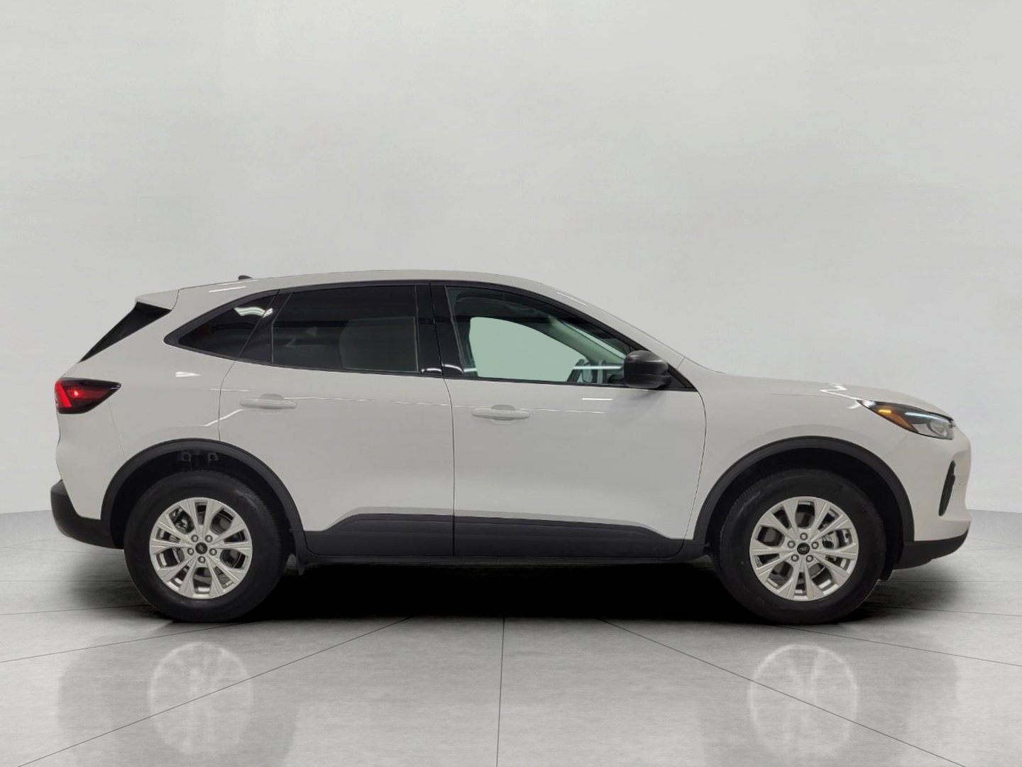 Used 2025 Ford Escape Active image 11