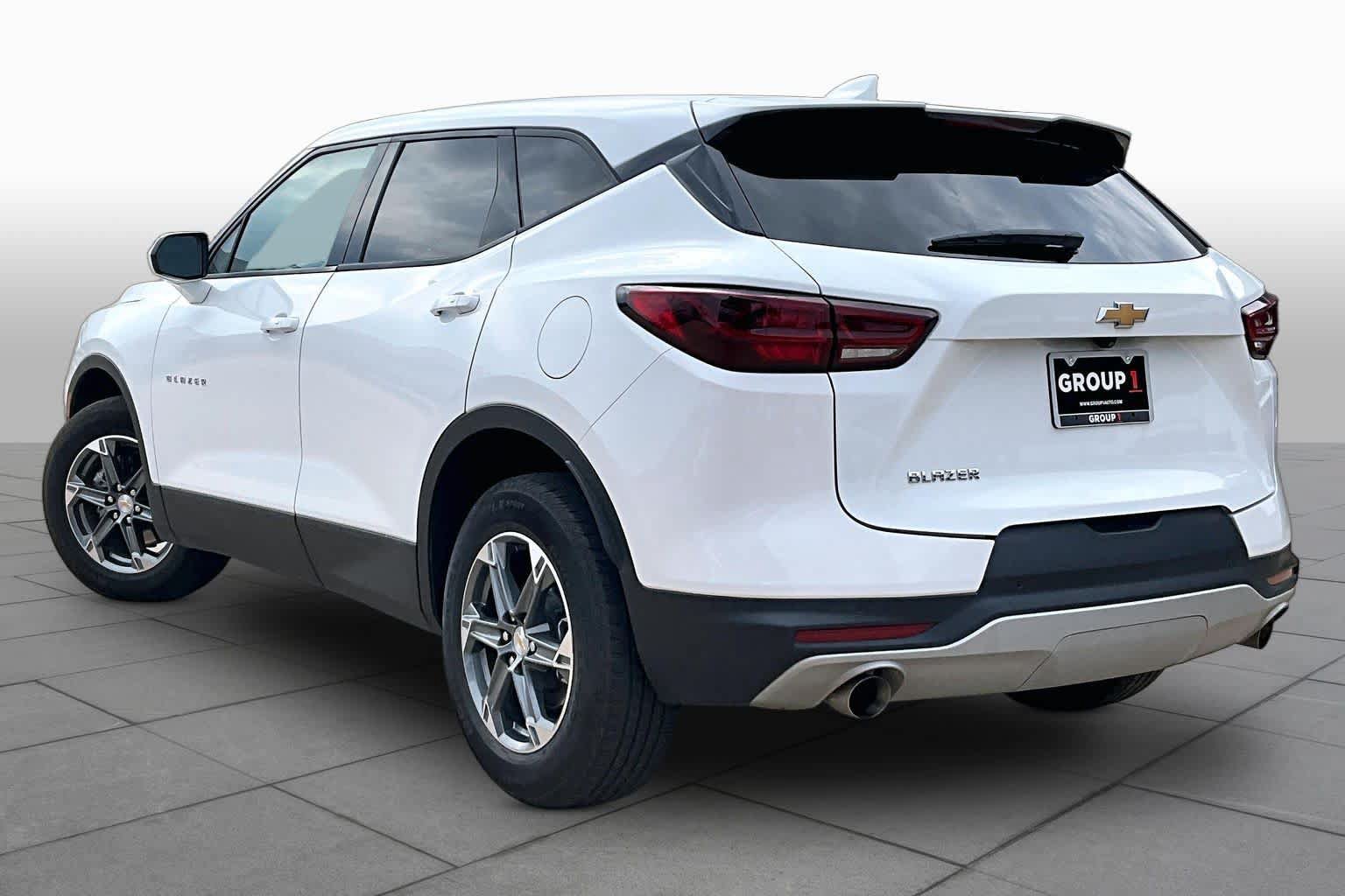 Used 2026 Chevrolet Blazer LT FWD image 12