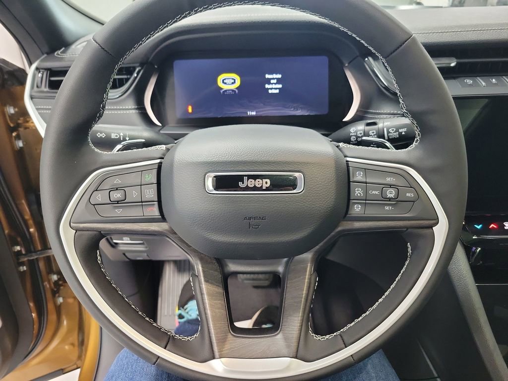 New 2026 Jeep Grand Cherokee Limited AWD/4WD image 14