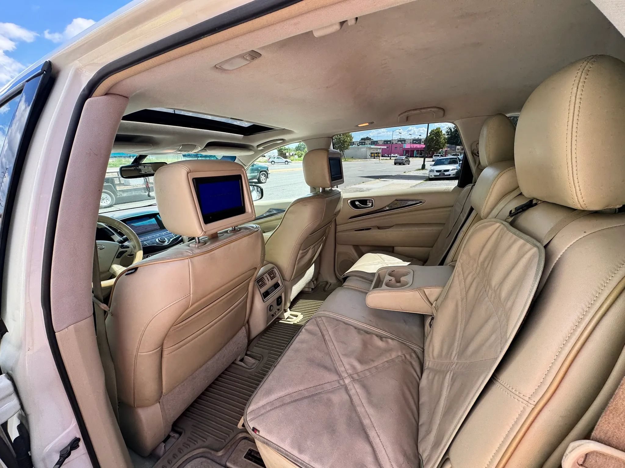 Used 2013 INFINITI JX35 AWD w/ Premium Pkg image 14