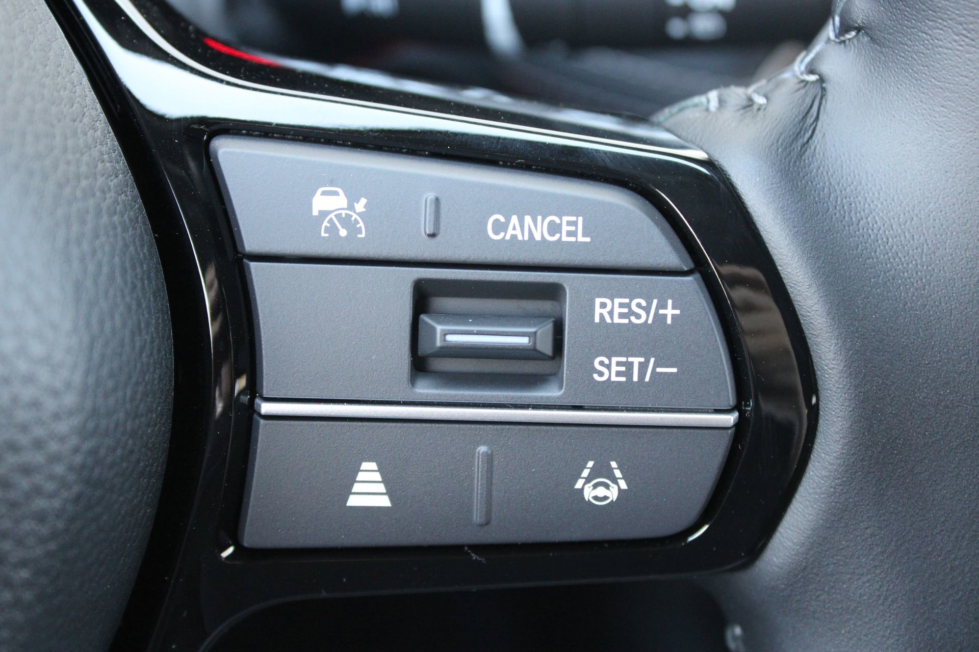 New 2026 Honda HR-V EX-L image 28