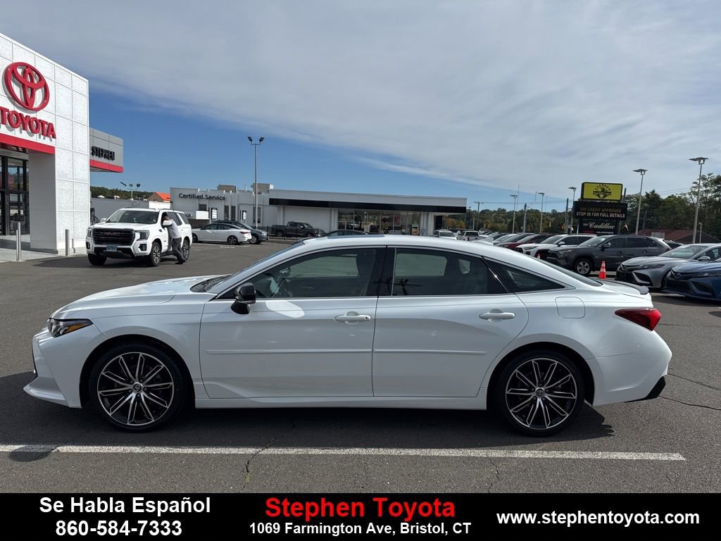 Used 2019 Toyota Avalon XSE w/ All Weather Liner Package image 4