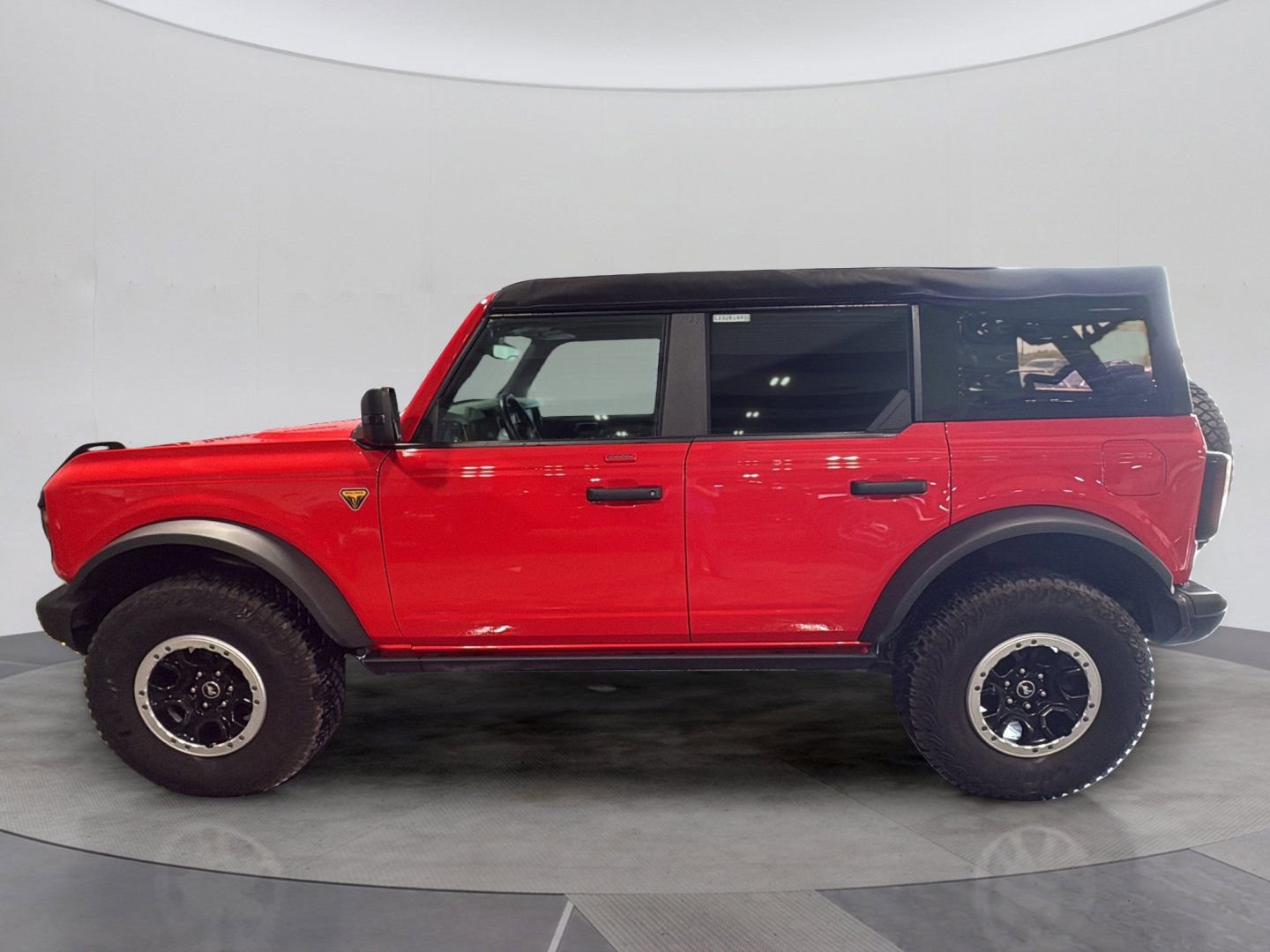 Used 2023 Ford Bronco Badlands w/ Sasquatch Package AWD/4WD image 2