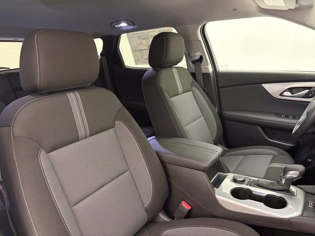 New 2026 Chevrolet Blazer LT w/ Convenience Package FWD image 40