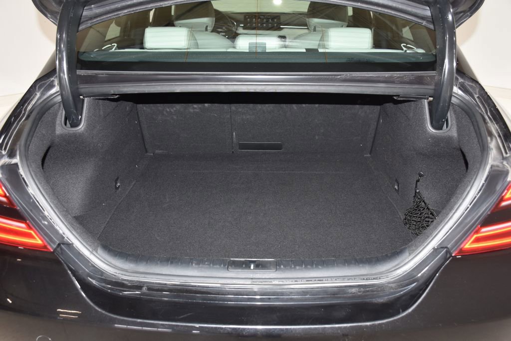 Used 2025 Genesis G70 2.5T image 25