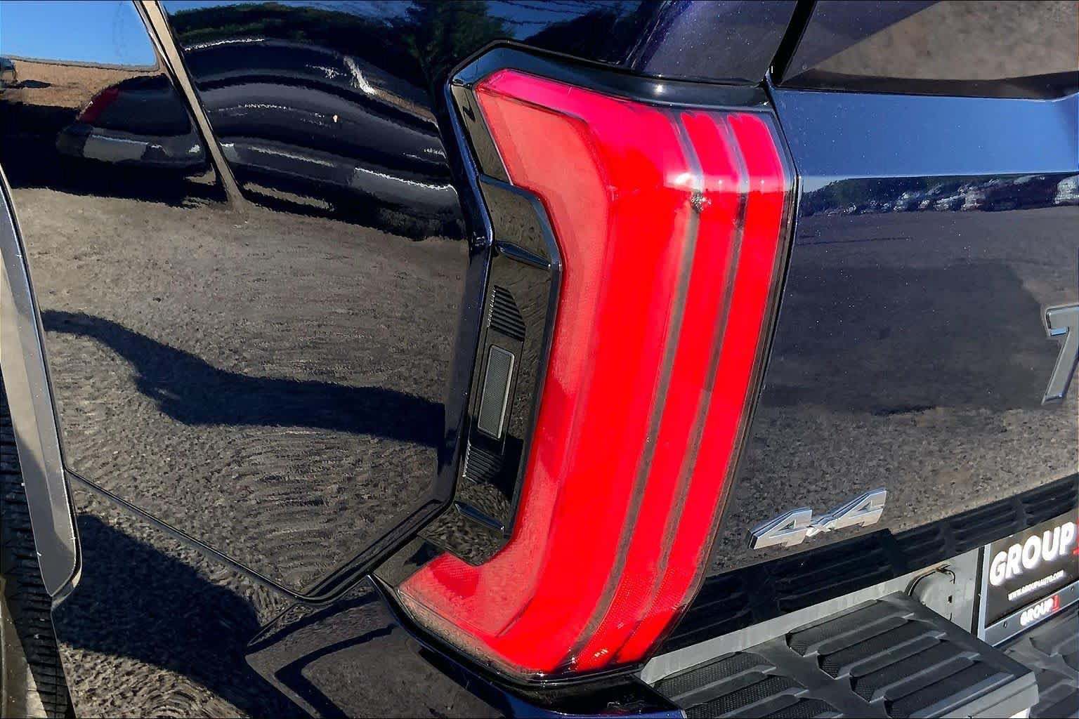 Used 2023 Toyota Tundra Limited AWD/4WD image 29