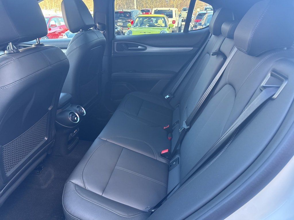 New 2025 Alfa Romeo Stelvio Sprint image 16