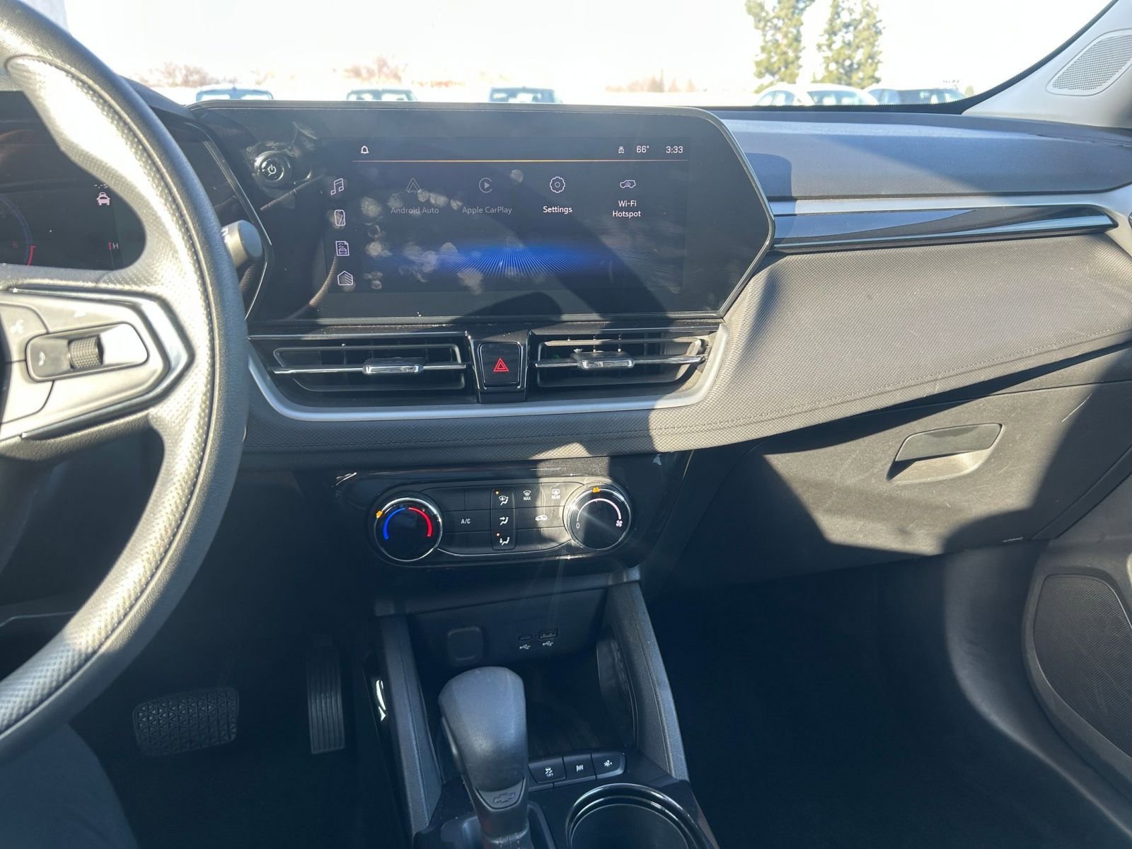 Used 2025 Chevrolet TrailBlazer LT image 18