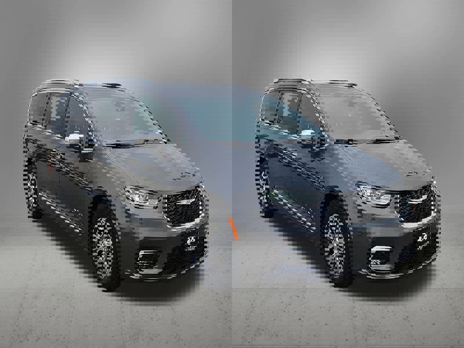 Used 2022 Chrysler Pacifica Pinnacle image 8