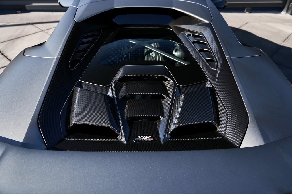 Used 2023 Lamborghini Huracan Tecnica image 18