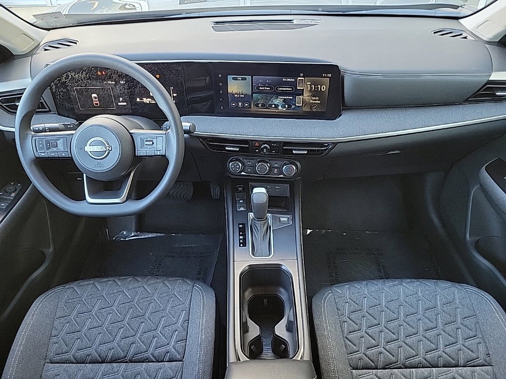 Certified 2025 Nissan Kicks SV w/ Charging Package AWD/4WD image 18