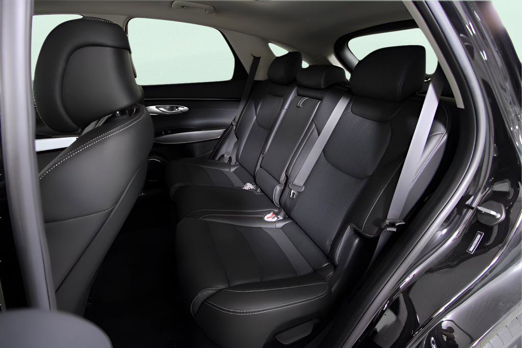 Used 2025 Genesis GV70 2.5T w/ Select Package AWD/4WD image 16