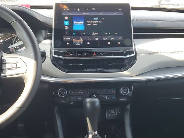 Used 2024 Jeep Compass Limited image 33