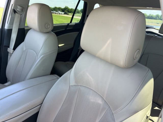 Used 2019 Buick Envision Essence FWD image 9