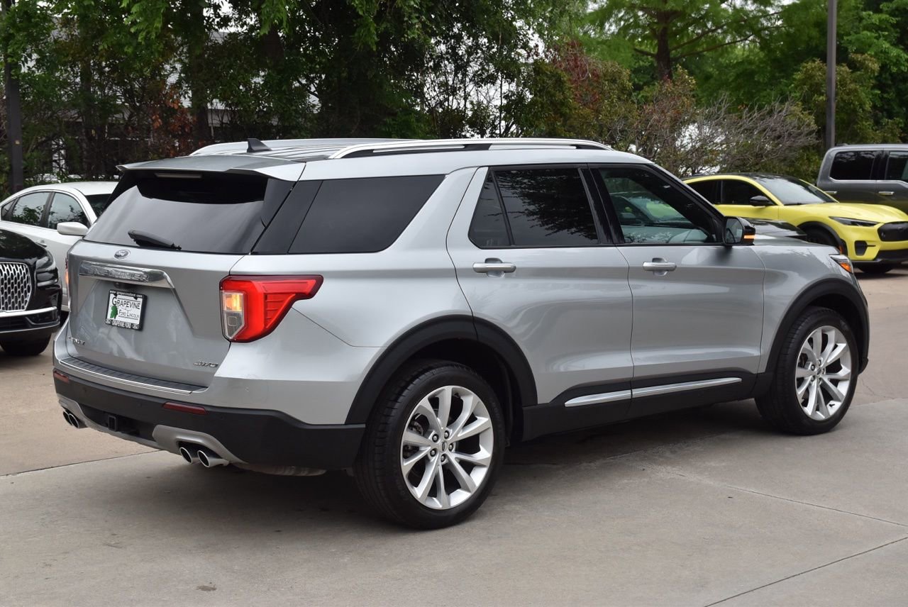 Used 2023 Ford Explorer Platinum w/ Technology Package AWD/4WD image 7