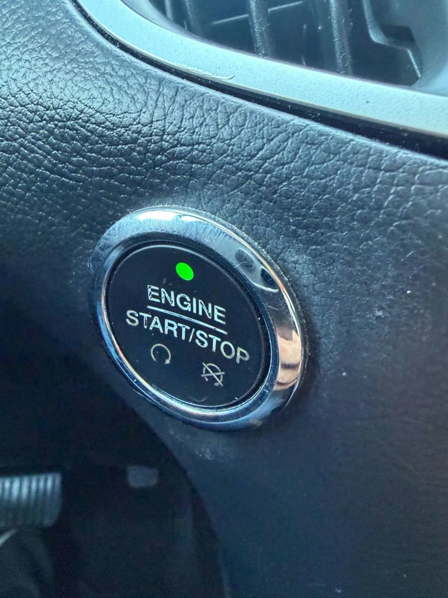 Used 2015 Ford Edge SEL w/ Canadian Comfort Package image 11