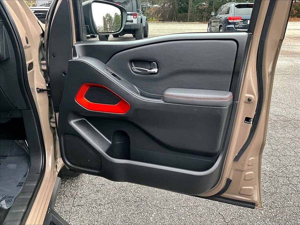 Used 2022 Nissan Frontier Pro-X image 29