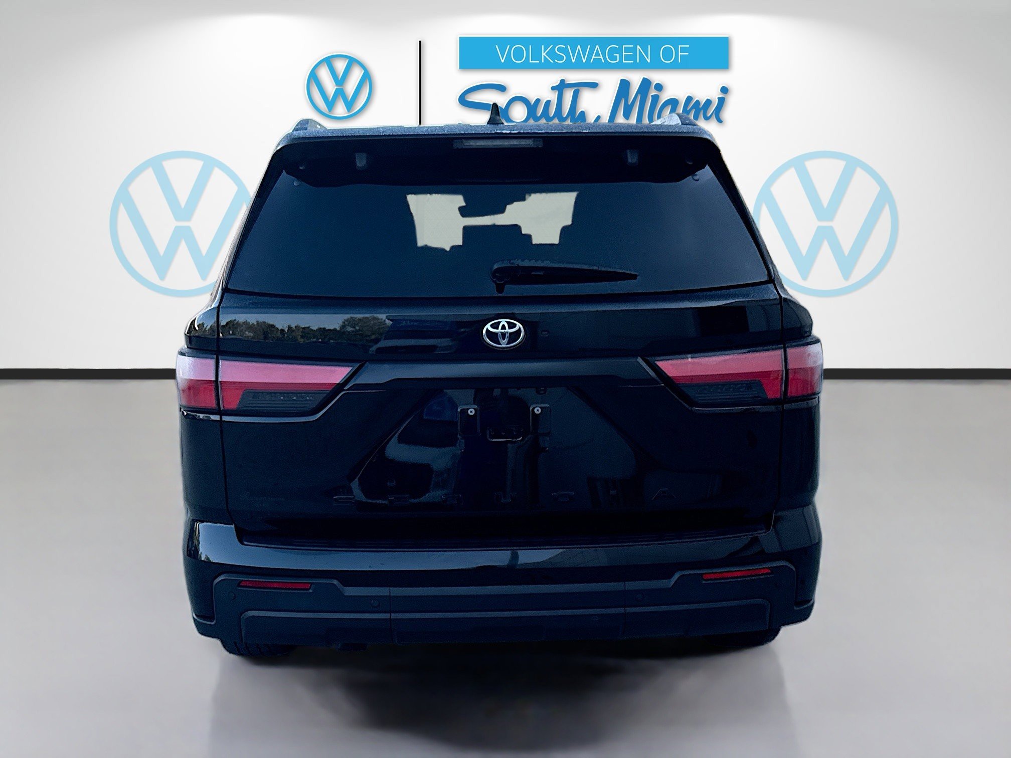 Used 2024 Toyota Sequoia SR5 w/ SR5 Premium Package image 6