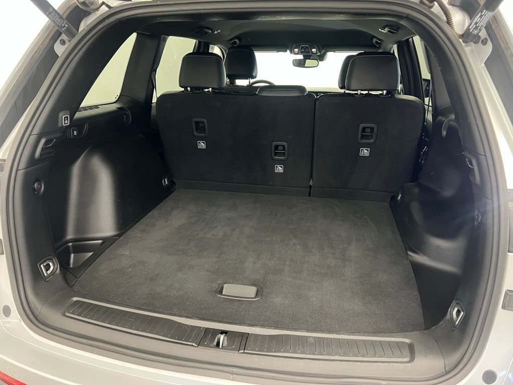 Used 2024 Jeep Grand Cherokee Altitude image 7