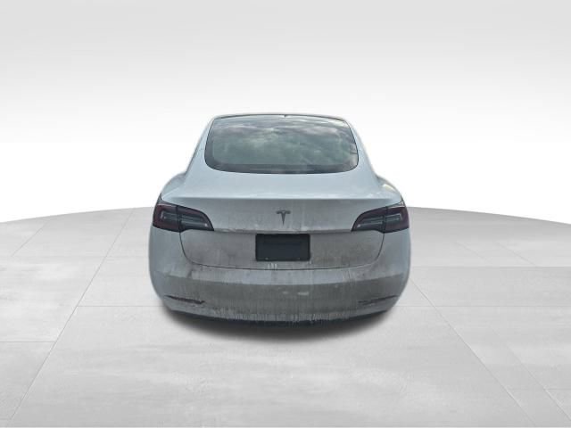 Used 2020 Tesla Model 3 Standard Range Plus image 4