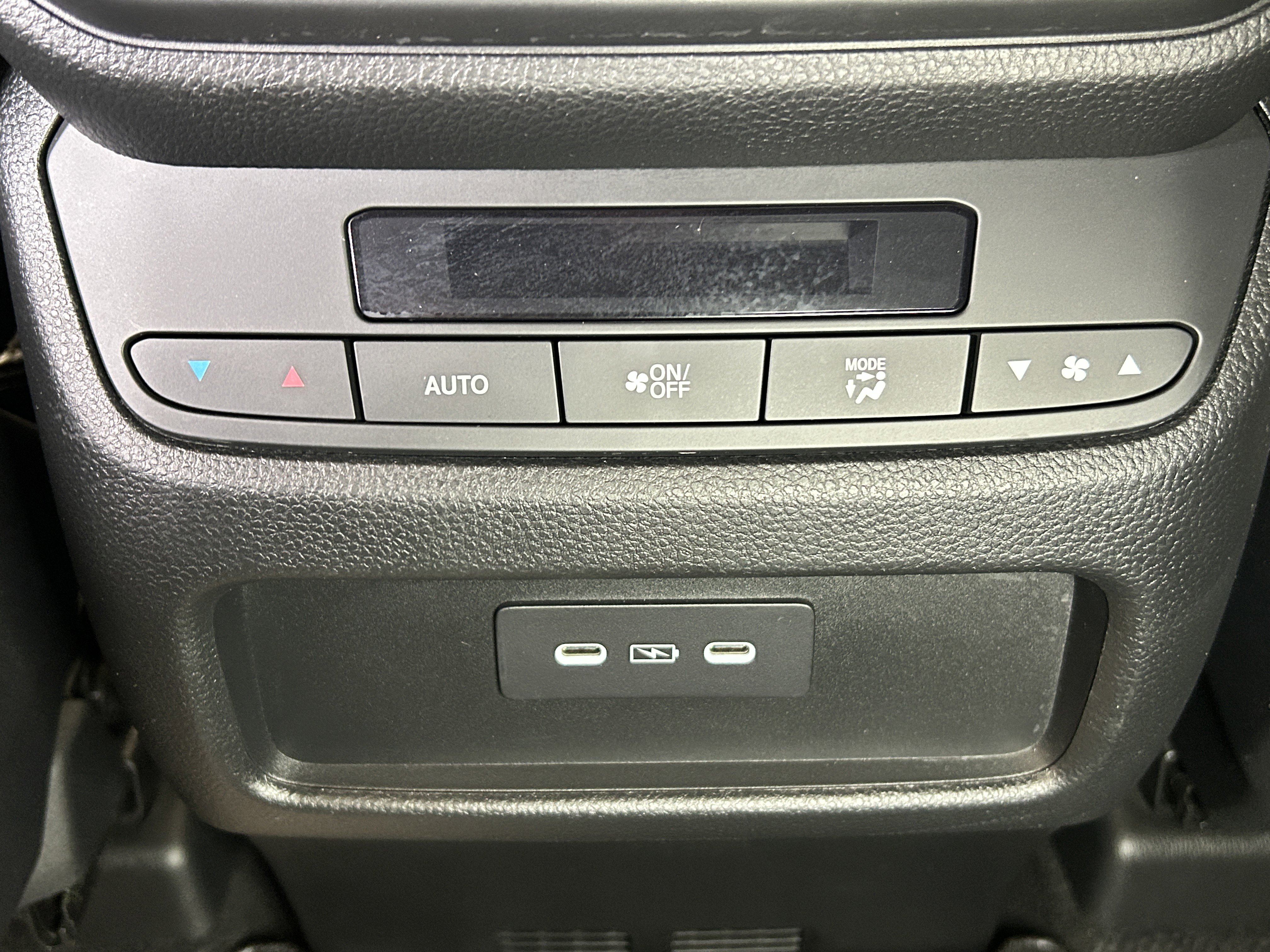Used 2025 Honda Pilot Touring image 32