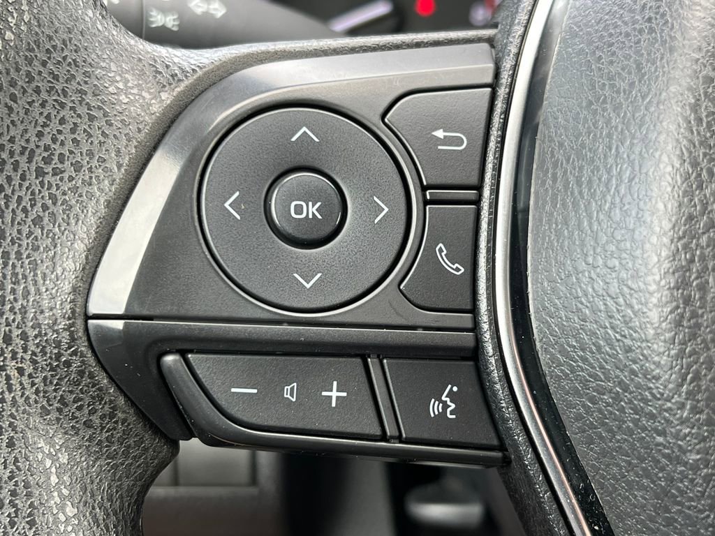 Used 2019 Toyota Camry LE w/ Convenience Package image 20