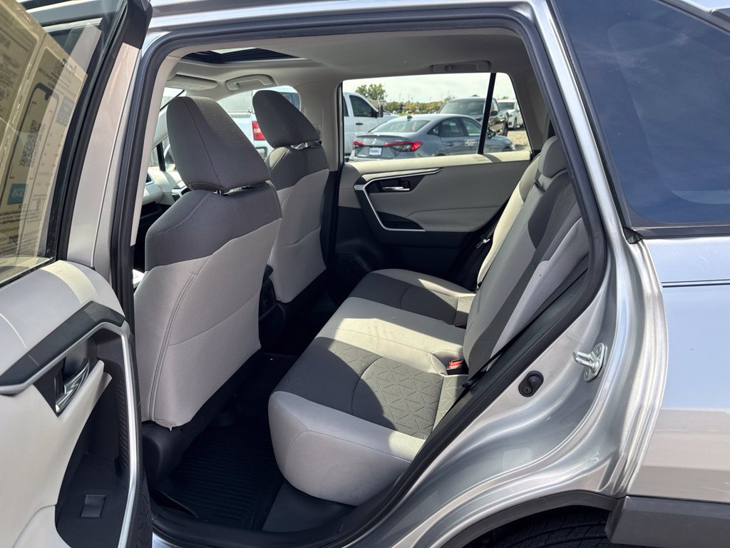 Used 2020 Toyota RAV4 XLE w/ Convenience Package AWD/4WD image 35