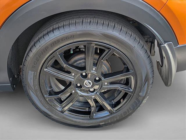 Used 2020 Nissan Kicks SR w/ SR Premium Package image 7